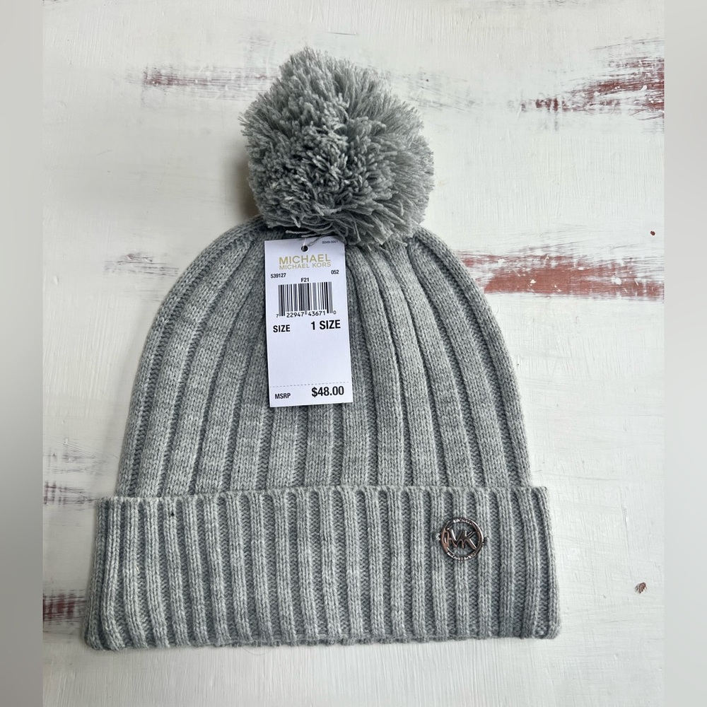 NWT Grey MICHAEL Michael Kors Beanie Hat-One size Fits All
